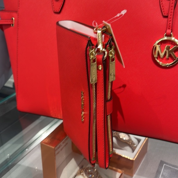 Michael Kors Jet Set Travel Large Double Zip Leather Wristlet phone holder NWT - Picture 2 of 16